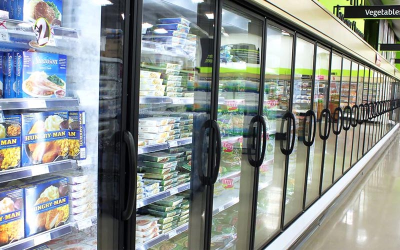 Cách Giữ Cho Tủ lạnh Trưng Bày Của Bạn Luôn Sạch Sẽ